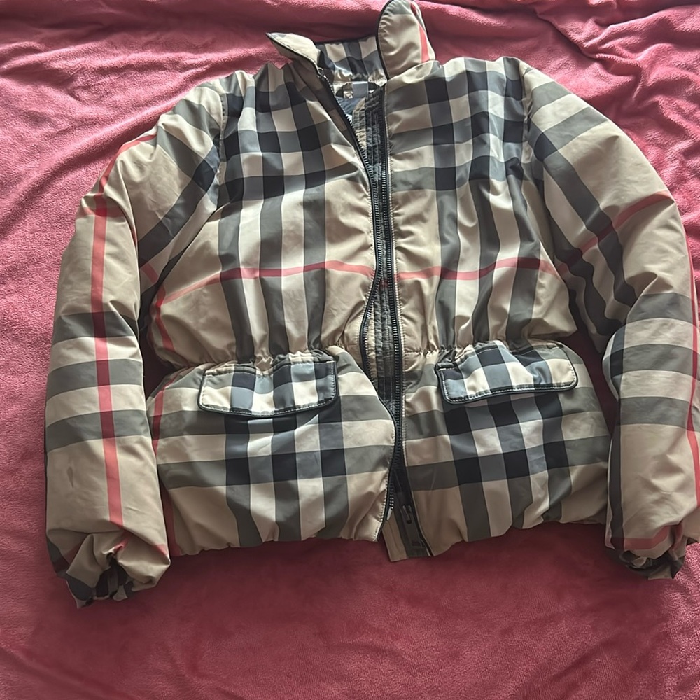 Burberry Puffer jacket size Kids 10